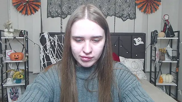 LauraHlot online show from 4, 11, 2025