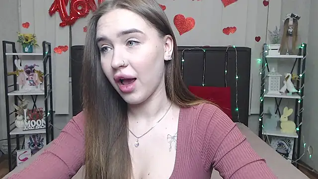 LauraHlot online show from 3, 2, 2026