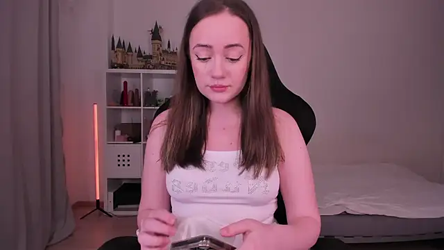 WalkingGirl online show from 26, 2, 2025