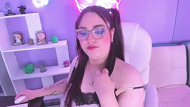 Camiila Osorio online show from 29, 9, 2025