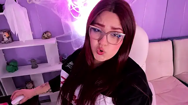 Camiila Osorio online show from 17, 10, 2025