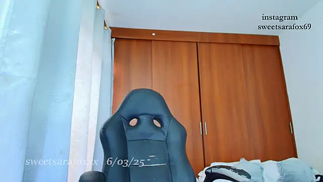 sweetsarasofia online show from 6, 3, 2025