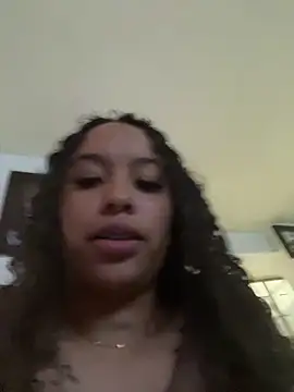 Snapshot of MarieLeon chatting on 3, 10, 2025 MarieLeon online show from 3, 10, 2025