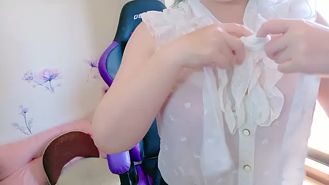 Snapshot of hazuki_8008 chatting on 24, 9, 2025 hazuki 8008 online show from 24, 9, 2025