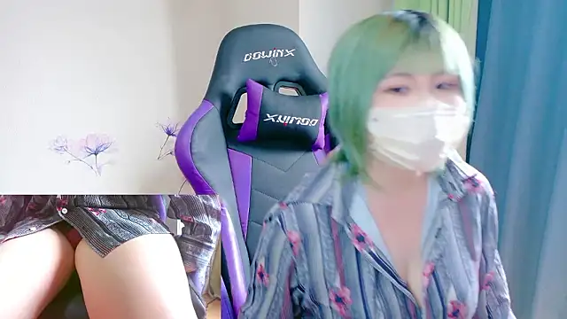 Snapshot of hazuki_8008 chatting on 30, 9, 2025 hazuki 8008 online show from 30, 9, 2025