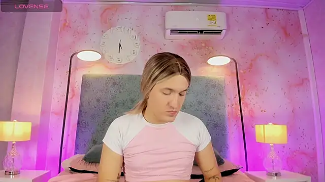 JESSI NAOMI online show from 9, 11, 2025