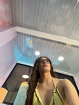 JESSI NAOMI online show from 25, 5, 2026