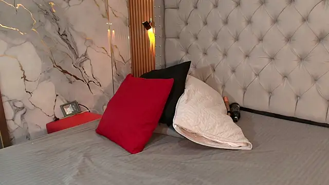 Scarlett diaz17 online show from 19, 12, 2025