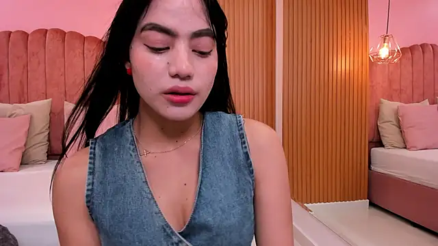 Snapshot of ariel_jonees chatting on 12, 12, 2024 ariel jonees online show from 12, 12, 2024