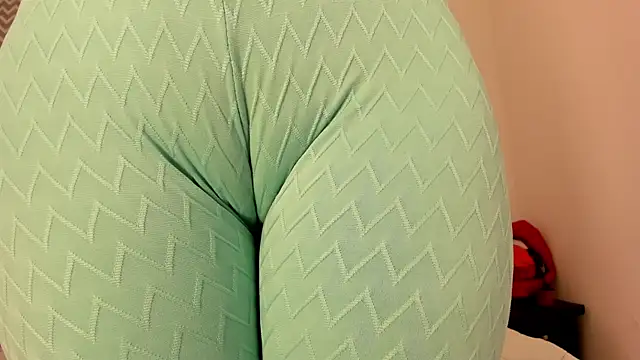 cloehonney online show from 7, 10, 2025