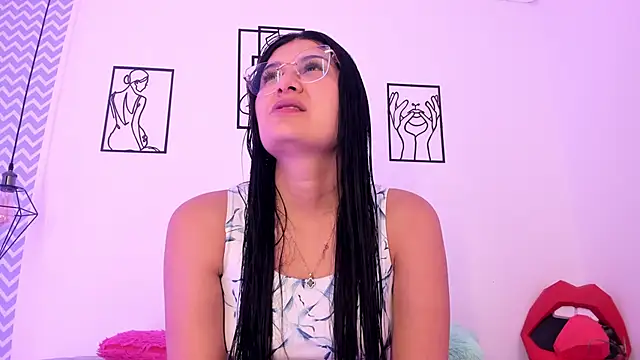 cloehonney online show from 8, 10, 2025