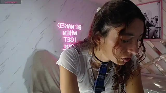 Snapshot of Tomoe_b chatting on 10, 1, 2025 Tomoe b online show from 10, 1, 2025