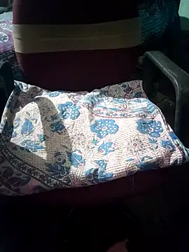 Snapshot of Ralisha_Rani chatting on 27, 10, 2025 Ralisha Rani online show from 27, 10, 2025