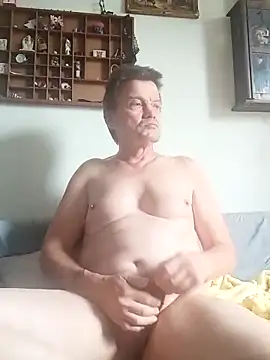 Snapshot of Bigpenis6y chatting on 8, 10, 2025 Bigpenis6y online show from 8, 10, 2025