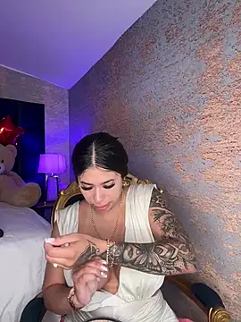 Snapshot of kiim_taaylor chatting on 13, 2, 2025 kiim taaylor online show from 13, 2, 2025