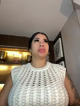 Snapshot of kiim_taaylor chatting on 2, 3, 2025 kiim taaylor online show from 2, 3, 2025