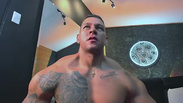 Snapshot of MassimoWalton2 chatting on 16, 1, 2025 MassimoWalton2 online show from 16, 1, 2025