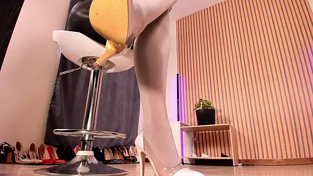 Snapshot of Sali_g chatting on 8, 3, 2025 Sali g online show from 8, 3, 2025