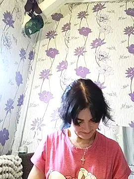 Snapshot of SweetLeila40 chatting on 9, 2, 2025 SweetLeila40 online show from 9, 2, 2025