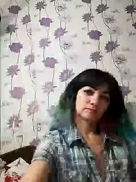 Snapshot of SweetLeila40 chatting on 14, 2, 2025 SweetLeila40 online show from 14, 2, 2025