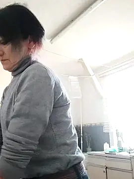 Snapshot of SweetLeila40 chatting on 25, 2, 2025 SweetLeila40 online show from 25, 2, 2025