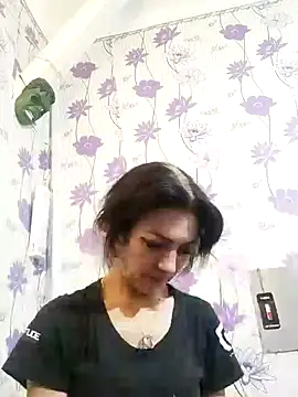 Snapshot of SweetLeila40 chatting on 26, 2, 2025 SweetLeila40 online show from 26, 2, 2025