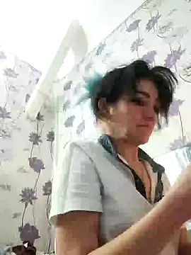 Snapshot of SweetLeila40 chatting on 2, 3, 2025 SweetLeila40 online show from 2, 3, 2025