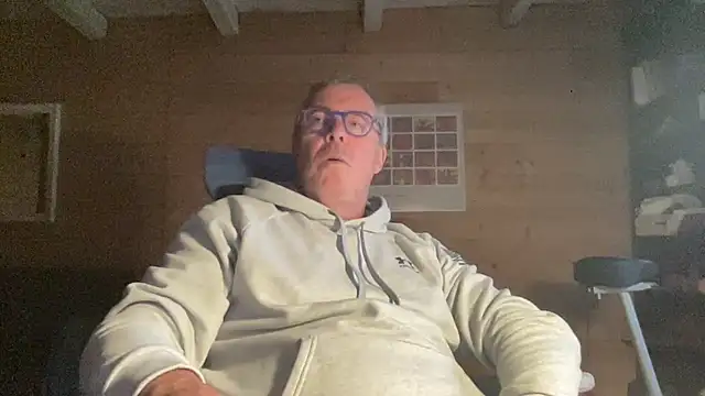 Snapshot of lelohop chatting on 20, 10, 2025 lelohop online show from 20, 10, 2025