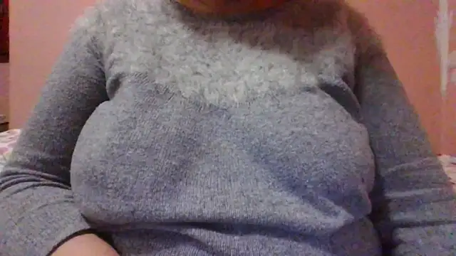 Snapshot of maria38xxx chatting on 4, 1, 2025 maria38xxx online show from 4, 1, 2025