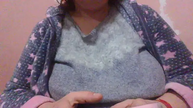 Snapshot of maria38xxx chatting on 7, 1, 2025 maria38xxx online show from 7, 1, 2025