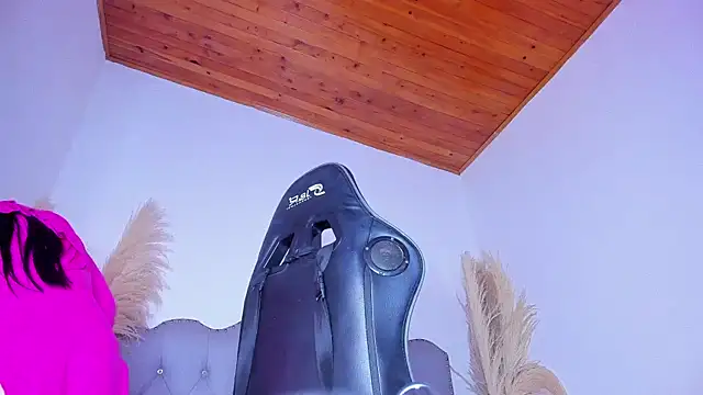 Tahiraa  online show from 30, 9, 2025