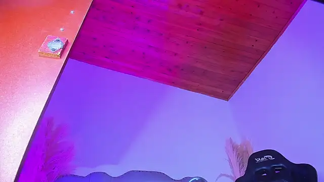 Tahiraa  online show from 8, 10, 2025