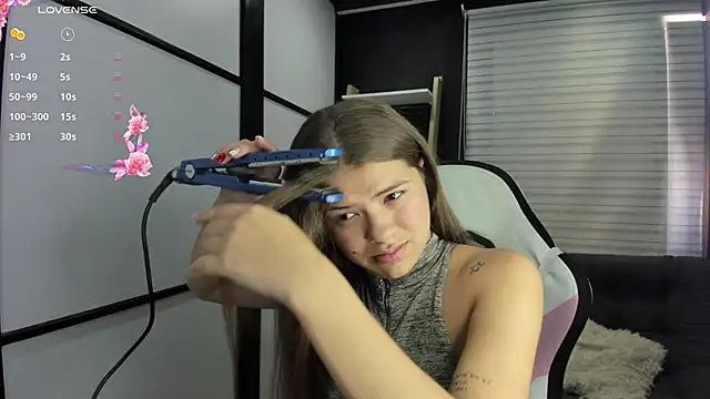 Snapshot of PaigeJayden chatting on 20, 1, 2025 PaigeJayden online show from 20, 1, 2025