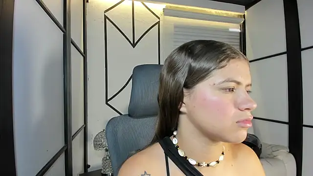 Snapshot of PaigeJayden chatting on 17, 2, 2025 PaigeJayden online show from 17, 2, 2025