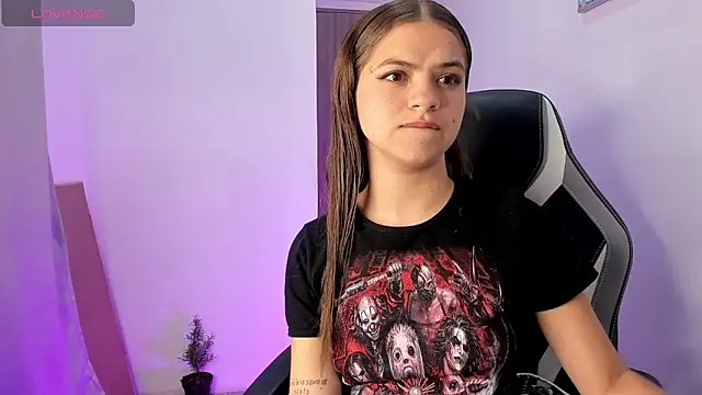 Snapshot of PaigeJayden chatting on 28, 10, 2025 PaigeJayden online show from 28, 10, 2025