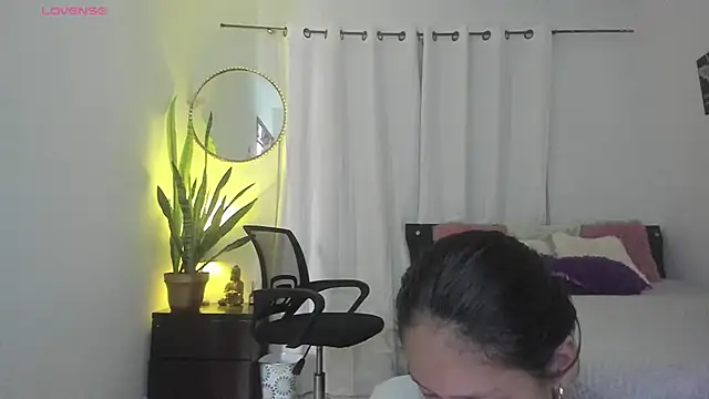 Snapshot of Sophie_sweett19 chatting on 12, 9, 2025 Sophie sweett19 online show from 12, 9, 2025