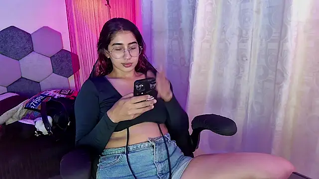 Horny tgn online show from 29, 5, 2026