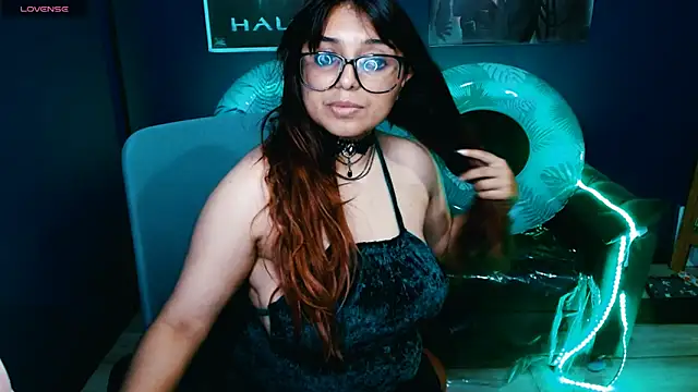 X CHERRY XX online show from 2, 2, 2025