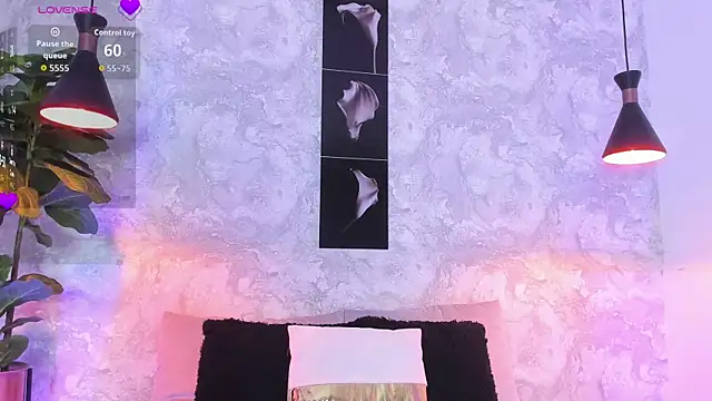 lilicooper  online show from 11, 9, 2025