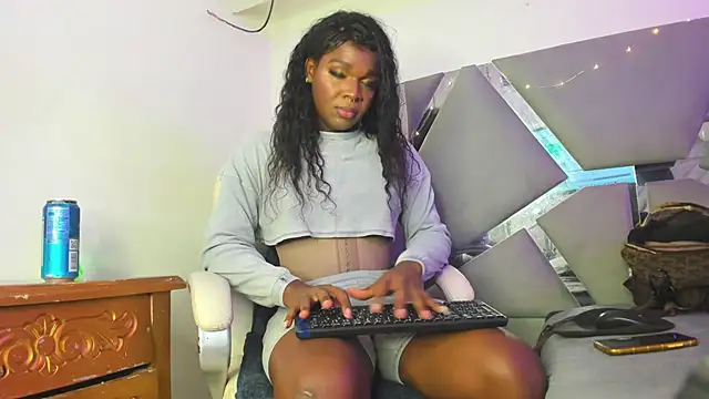 Snapshot of Arii_xxx chatting on 25, 1, 2025 Arii xxx online show from 25, 1, 2025