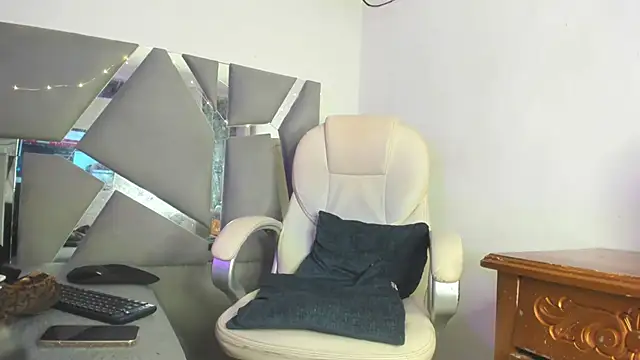 Snapshot of Arii_xxx chatting on 22, 2, 2025 Arii xxx online show from 22, 2, 2025