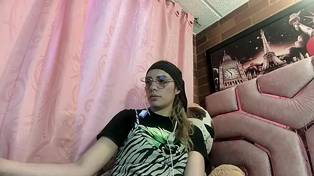 Snapshot of ValeriaLacrozee chatting on 16, 7, 2026 ValeriaLacrozee online show from 16, 7, 2026