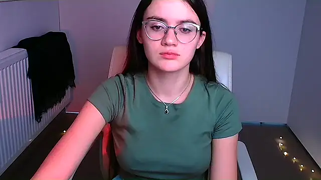 Snapshot of Josephine_jo chatting on 21, 12, 2024 Josephine jo online show from 21, 12, 2024