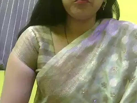 CUTYHINA 001 online show from 3, 12, 2024