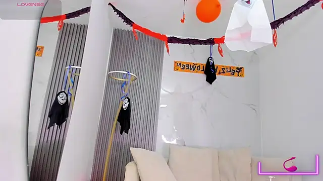 ebonydreams01 online show from 8, 11, 2025