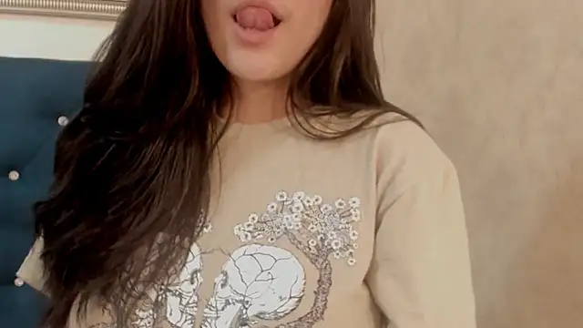 sofiaclauss online show from 26, 2, 2025