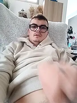 GLouglou19 online show from 2, 11, 2025