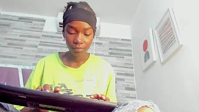 ebony march online show from 29, 10, 2025