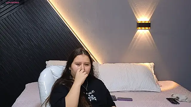 Laia and Aloby online show from 23, 2, 2026