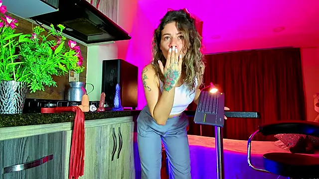 Snapshot of oriana_thomson2 chatting on 27, 1, 2025 oriana thomson2 online show from 27, 1, 2025